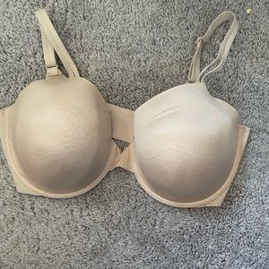2 Victoria’s Secret Bras, SZ: 38 DDD/F